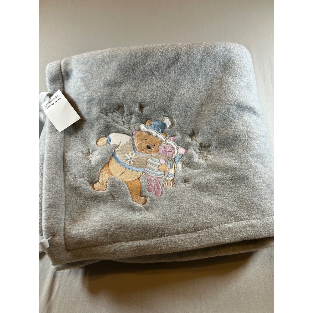 Disney Store Winnie the Pooh Piglet Fleece Throw Blanket Gray Winter Holiday New